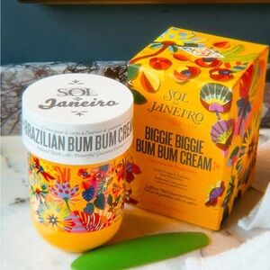NEW IN BOX - Sol de Janeiro Biggie Biggie Bum Bum Cream 500ml